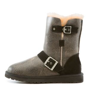 UGG Classic Short Dylan